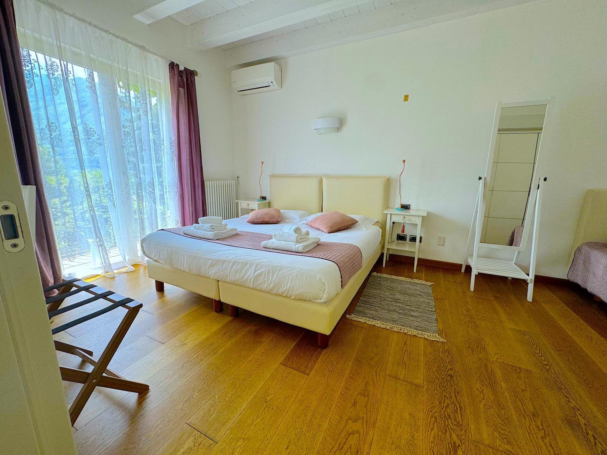 The Comfortable House With Big Pool In The Center Of Мергоццо Экстерьер фото